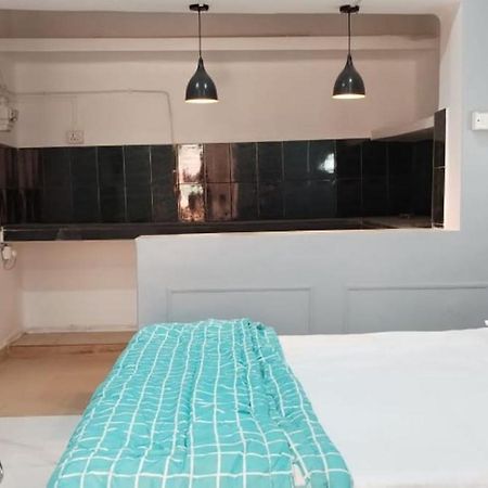 Janki Kunj Varanasi- 3 Room Home Exteriör bild