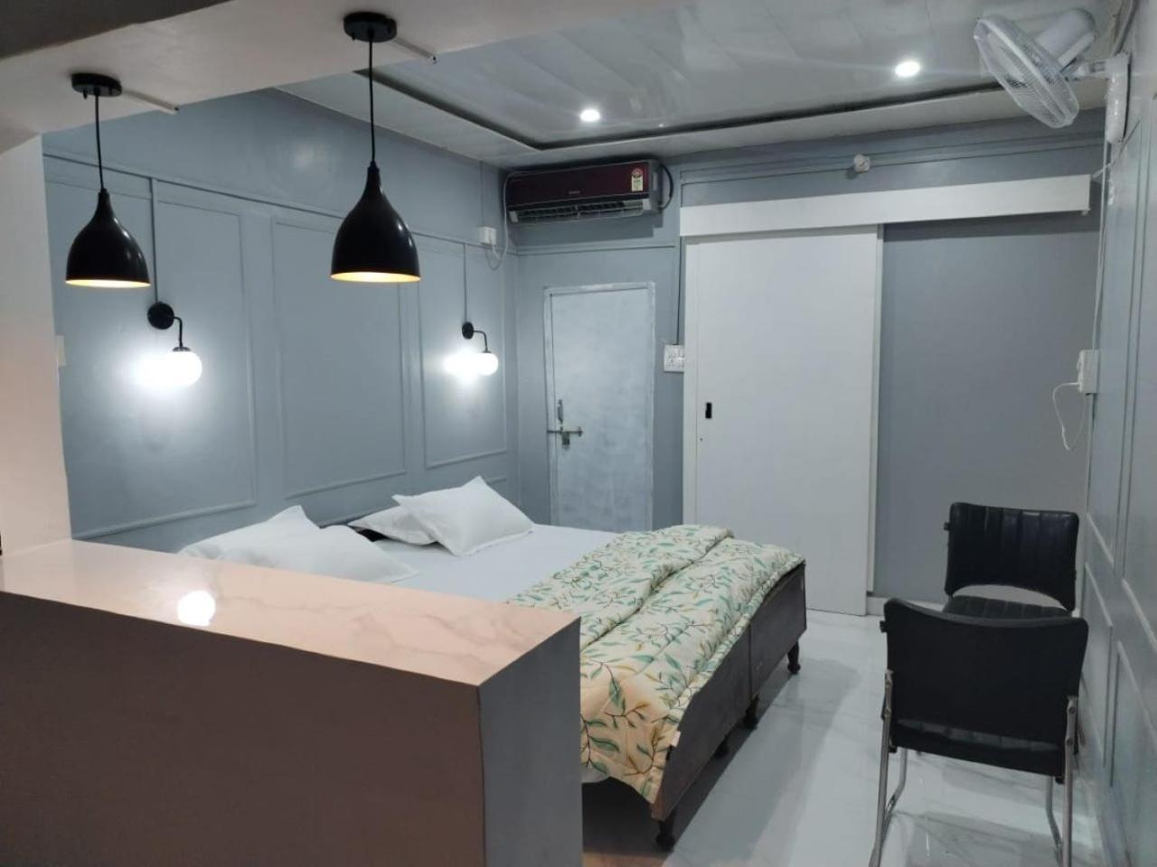 Janki Kunj Varanasi- 3 Room Home Exteriör bild